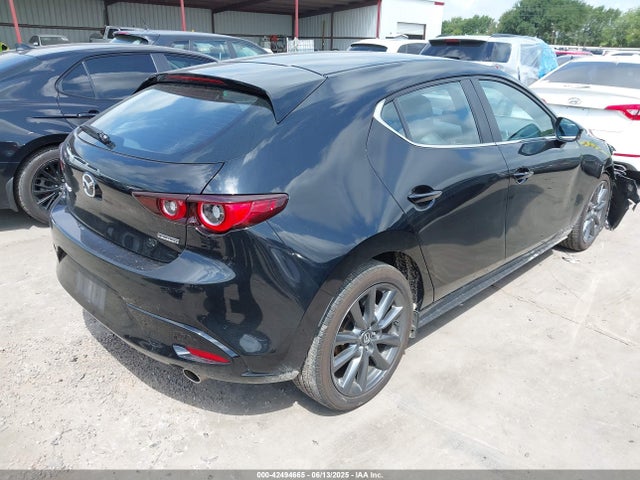 Mazda Mazda3 2.5 S Preferred 2024 JM1BPALMXR1712922 Image 4