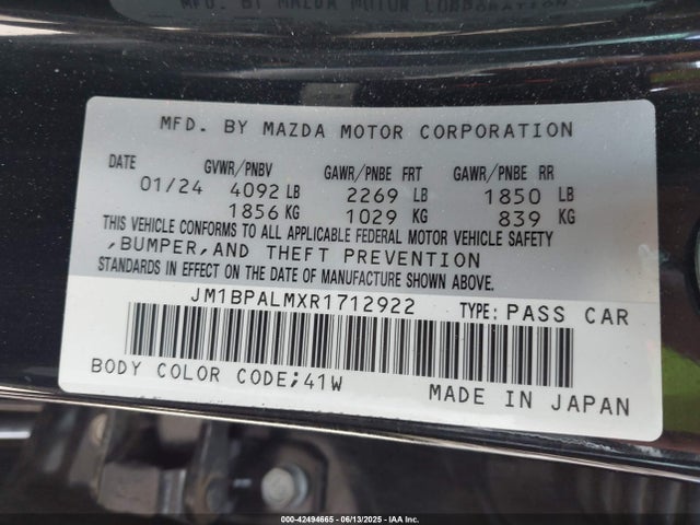 Mazda Mazda3 2.5 S Preferred 2024 JM1BPALMXR1712922 Image 9