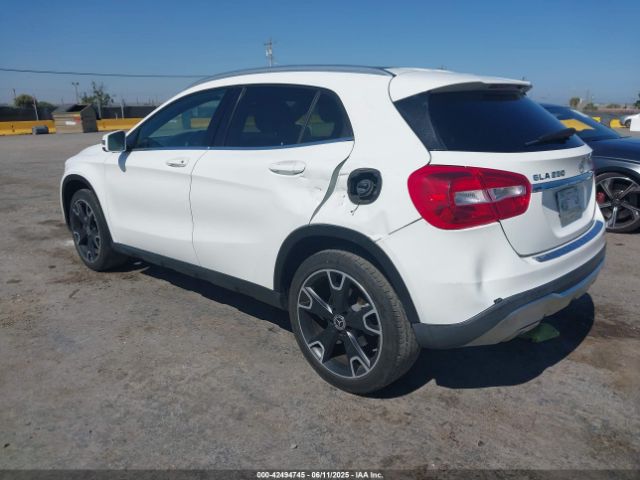 2020 MERCEDES-BENZ GLA 250 WDCTG4EB0LU027507 Photo 2