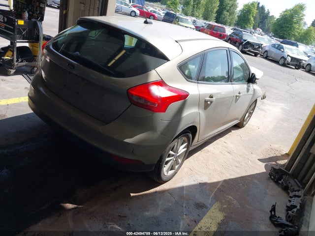 Ford 2016 2016 1FADP3K27GL363746 Image 4
