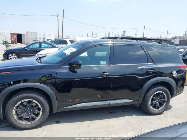 42494821 :رقم المزاد ، 5N1DR3BD6PC258228 vin ، 2023 Nissan Pathfinder Rock Creek 4wd مزاد بيع