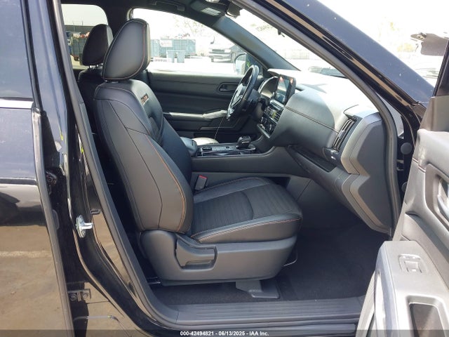 42494821 :رقم المزاد ، 5N1DR3BD6PC258228 vin ، 2023 Nissan Pathfinder Rock Creek 4wd مزاد بيع
