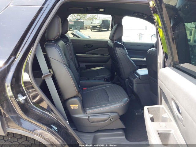 42494821 :رقم المزاد ، 5N1DR3BD6PC258228 vin ، 2023 Nissan Pathfinder Rock Creek 4wd مزاد بيع