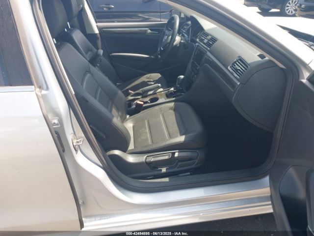 2018 VOLKSWAGEN PASSAT 1VWBA7A31JC015482 Photo 4