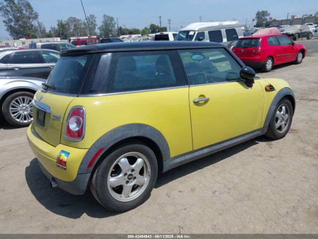 2011 MINI COOPER WMWSU3C52BT093317 Photo 3