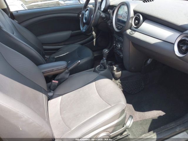 2011 MINI COOPER WMWSU3C52BT093317 Photo 4