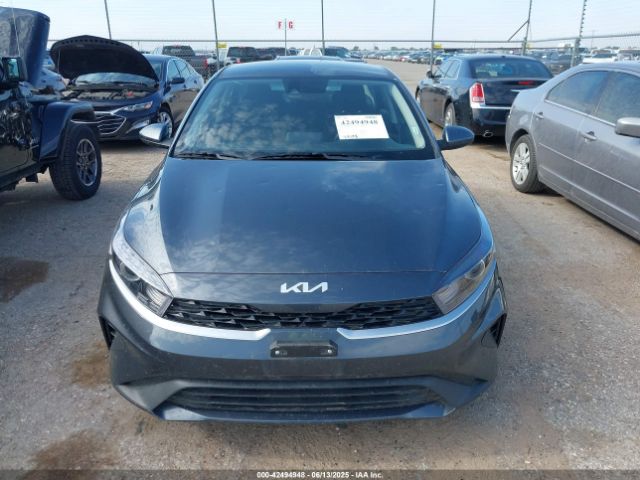3KPF24ADXRE795978 KIA Forte Lxs
