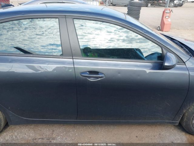 3KPF24ADXRE795978 KIA Forte Lxs