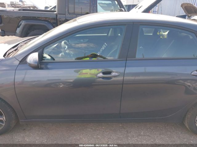 3KPF24ADXRE795978 KIA Forte Lxs