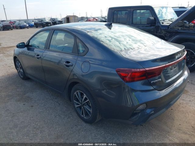 3KPF24ADXRE795978 KIA Forte Lxs