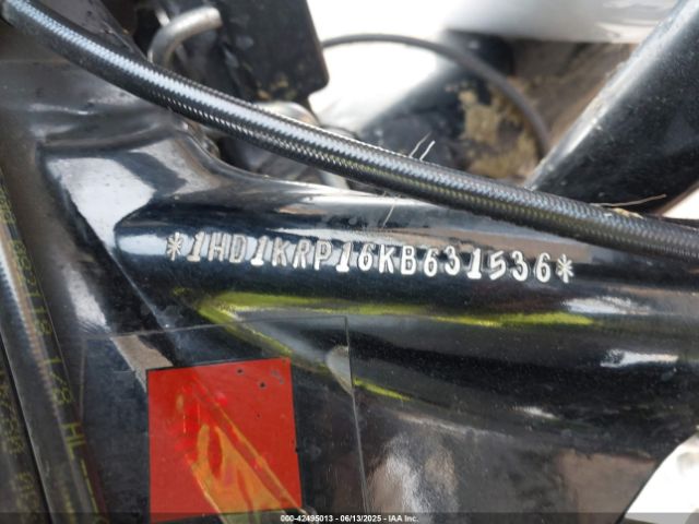2019 HARLEY-DAVIDSON FLHXS 1HD1KRP16KB631536 Photo 9