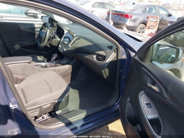 1G1ZD5ST3SF136230 Chevrolet Malibu Fwd 1lt