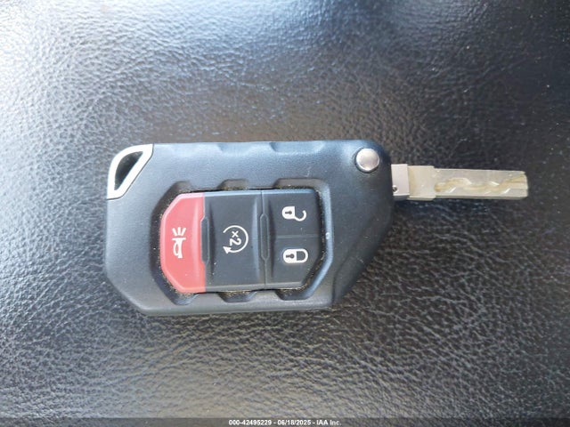 1C4HJXDG0JW300362 Jeep 2018