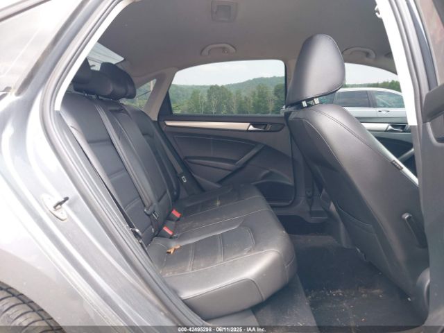 1VWAT7A34EC115846 Volkswagen Passat 1.8t Wolfsburg Edition