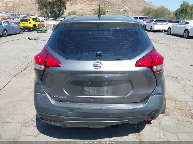 3N1CP5CU4JL521489 Nissan 2018