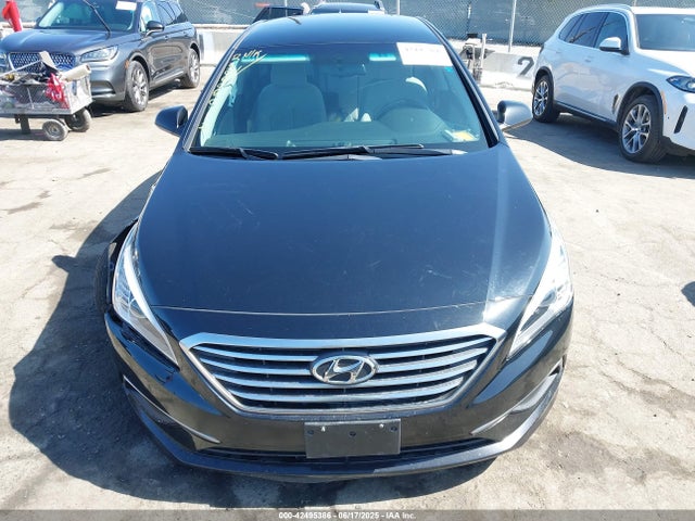 5NPE24AF7HH579335 Hyundai 2017