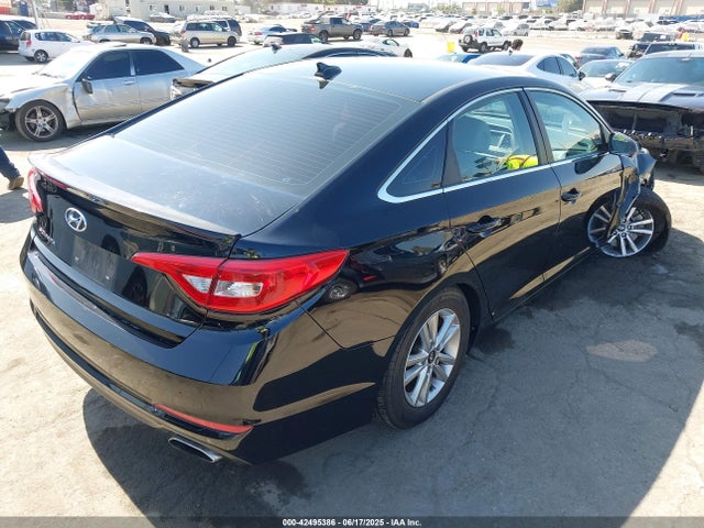 5NPE24AF7HH579335 Hyundai 2017