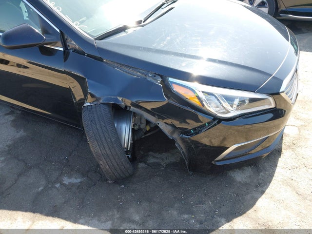 5NPE24AF7HH579335 Hyundai 2017