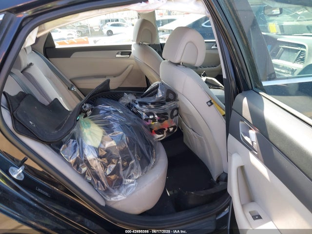 5NPE24AF7HH579335 Hyundai 2017
