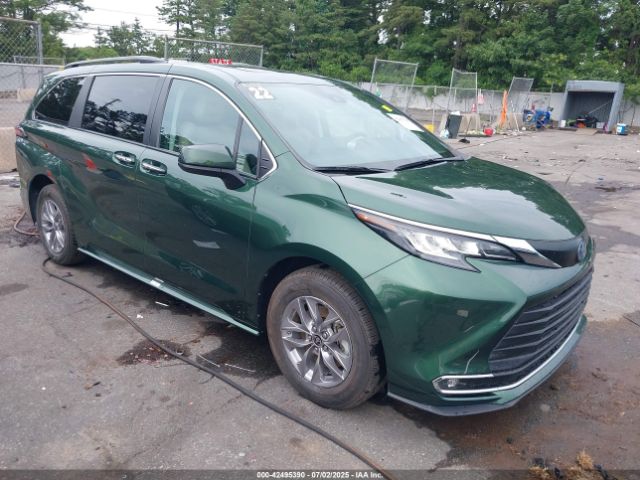 2022 TOYOTA SIENNA 5TDYSKFC1NS043177