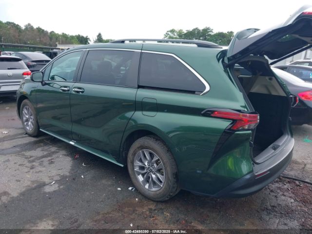 2022 TOYOTA SIENNA 5TDYSKFC1NS043177 Photo 2