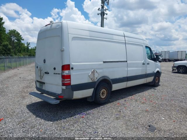 2011 MERCEDES-BENZ SPRINTER 2500 WD3PE8CB8B5592596 Photo 3