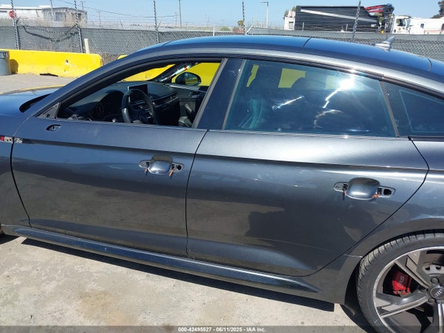 WUABWCF56KA905421 Audi 2019
