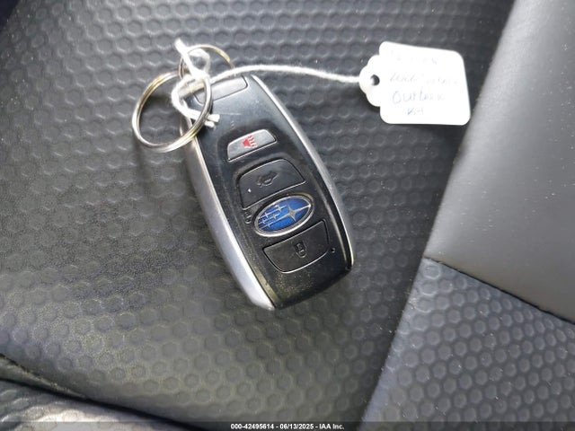 4S4BTGUD8N3171022 Subaru na, u4