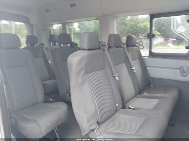 1FBAX2CG8FKA22611 Ford Transit-350 Xl