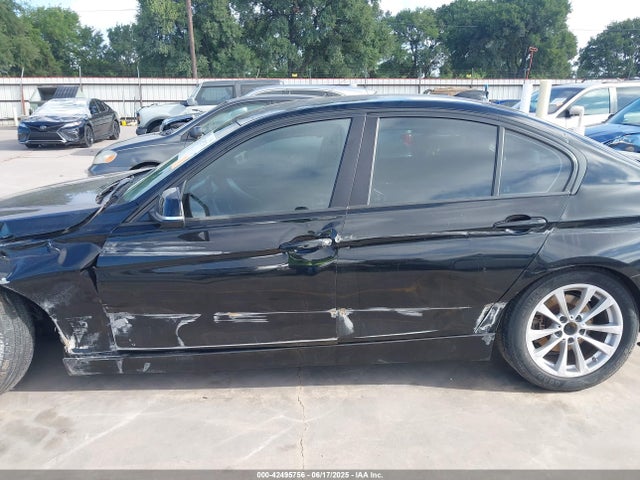 BMW 320i 2016 WBA8A9C57GK617869 Image 14