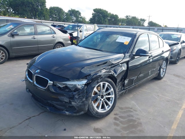 BMW 320i 2016 WBA8A9C57GK617869 Image 2