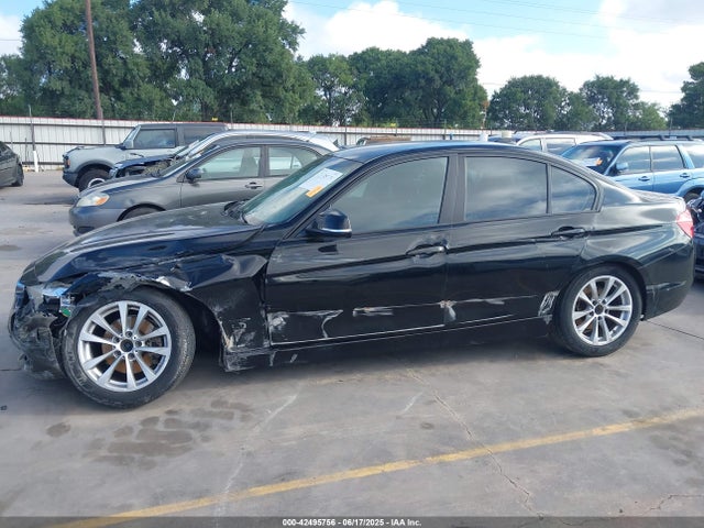 BMW 320i 2016 WBA8A9C57GK617869 Image 6