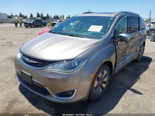2C4RC1N77HR689613 Chrysler 2017