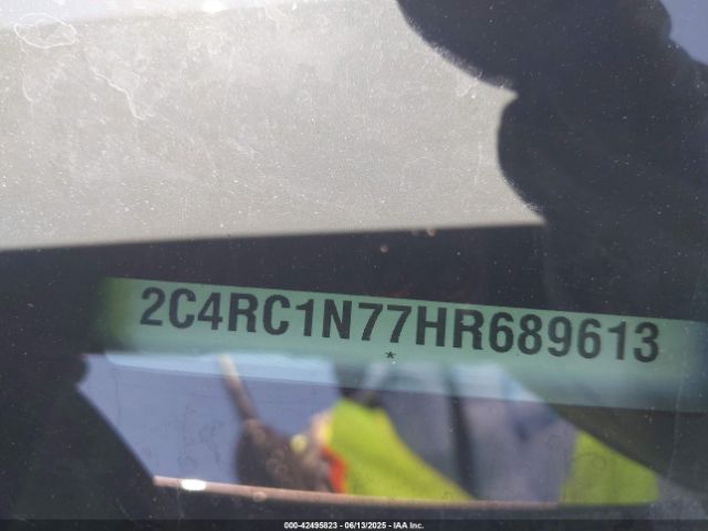 2C4RC1N77HR689613 Chrysler 2017