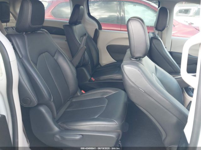 2024 CHRYSLER PACIFICA HYBRID 2C4RC1S7XRR153826 Photo 7