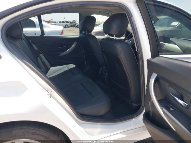 2018 BMW 320I WBA8A9C5XJAH13477 Photo 7