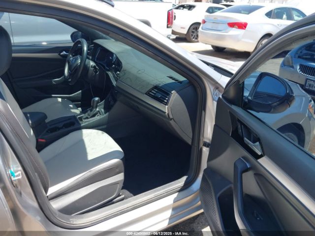 2020 VOLKSWAGEN JETTA 3VWCB7BU2LM037002 Photo 4