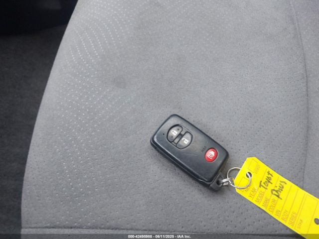 JTDKN3DU2F1999278 Toyota Prius Two