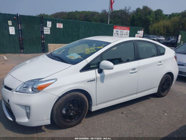 JTDKN3DU2F1999278 Toyota Prius Two