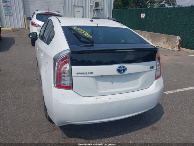 JTDKN3DU2F1999278 Toyota Prius Two