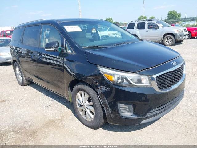 KIA SEDONA LX 2016 KNDMB5C15G6094025 Image 3