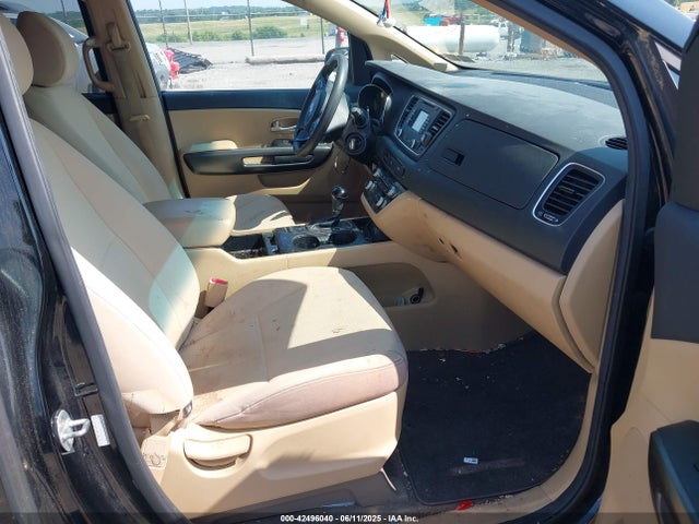 KIA SEDONA LX 2016 KNDMB5C15G6094025 Image 5