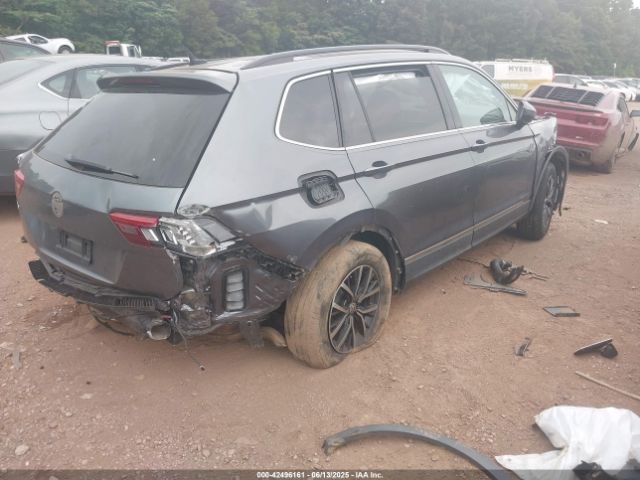 2020 VOLKSWAGEN TIGUAN 3VV3B7AX0LM076087 Photo 3