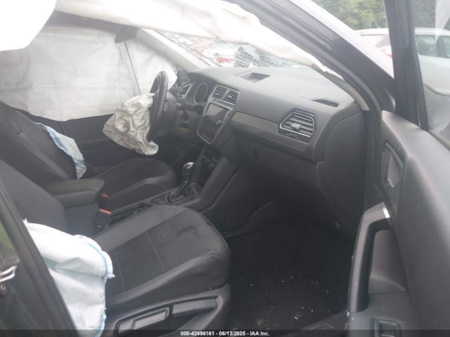 2020 VOLKSWAGEN TIGUAN 3VV3B7AX0LM076087 Photo 4