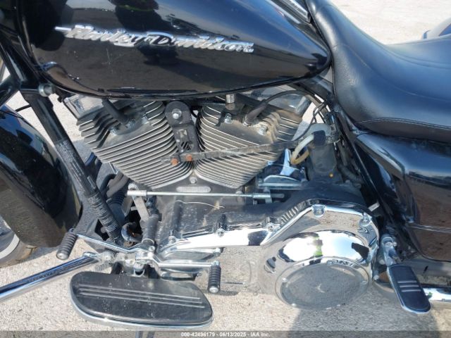 2016 HARLEY-DAVIDSON FLTRX 1HD1KHM17GB631714 Photo 8