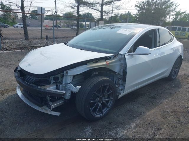 5YJ3E1EB4LF637090 Tesla MODEL 3