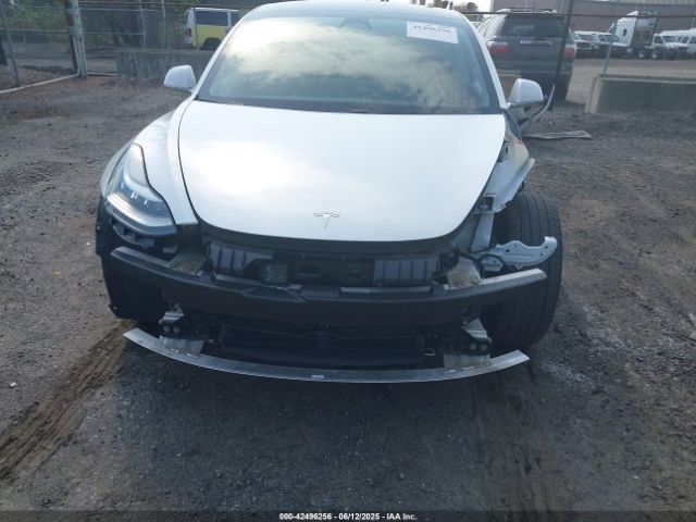 5YJ3E1EB4LF637090 Tesla MODEL 3
