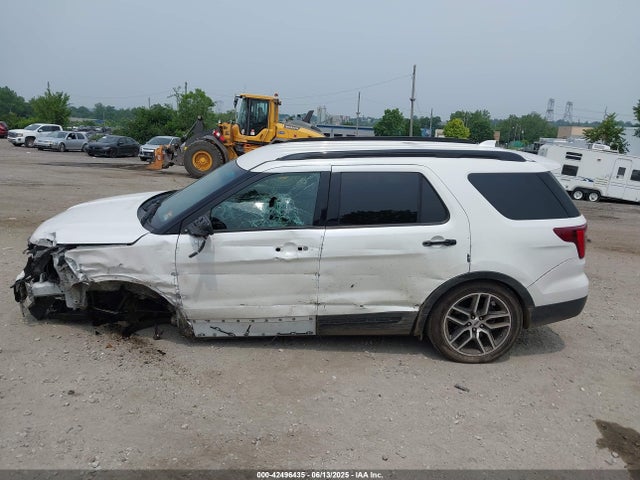 1FM5K8GT3GGB14537 Ford Explorer