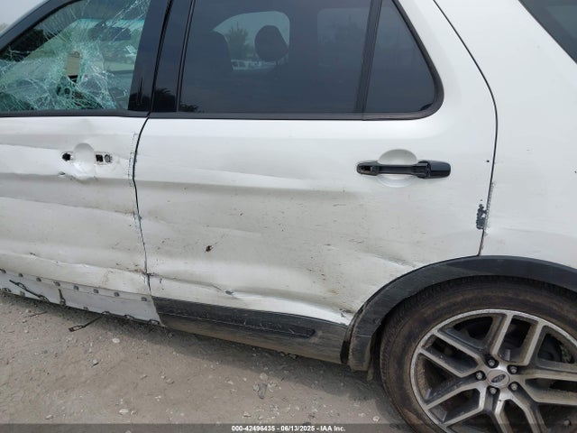 1FM5K8GT3GGB14537 Ford Explorer