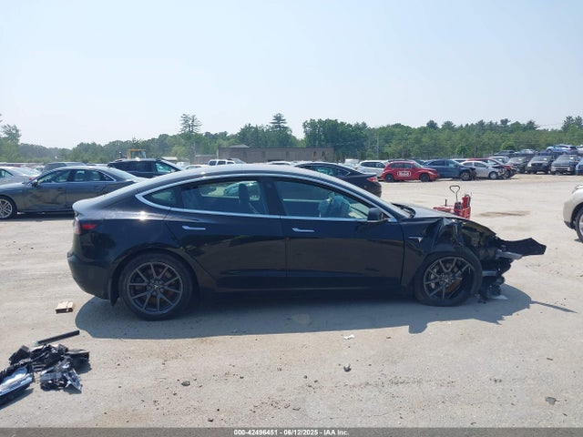 5YJ3E1EA0KF296440 Tesla MODEL 3